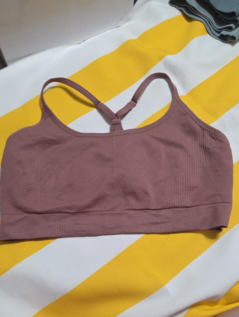 Avia Women’s XXL Mauve Seamless Sports Bra Racerback Wireless Unpadded